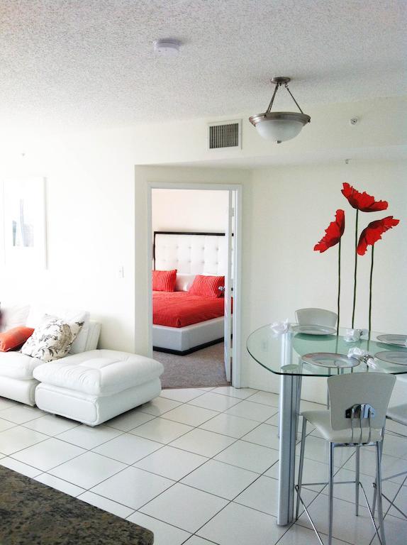 Miami Waterfront Apartments 阳光岛滩 外观 照片