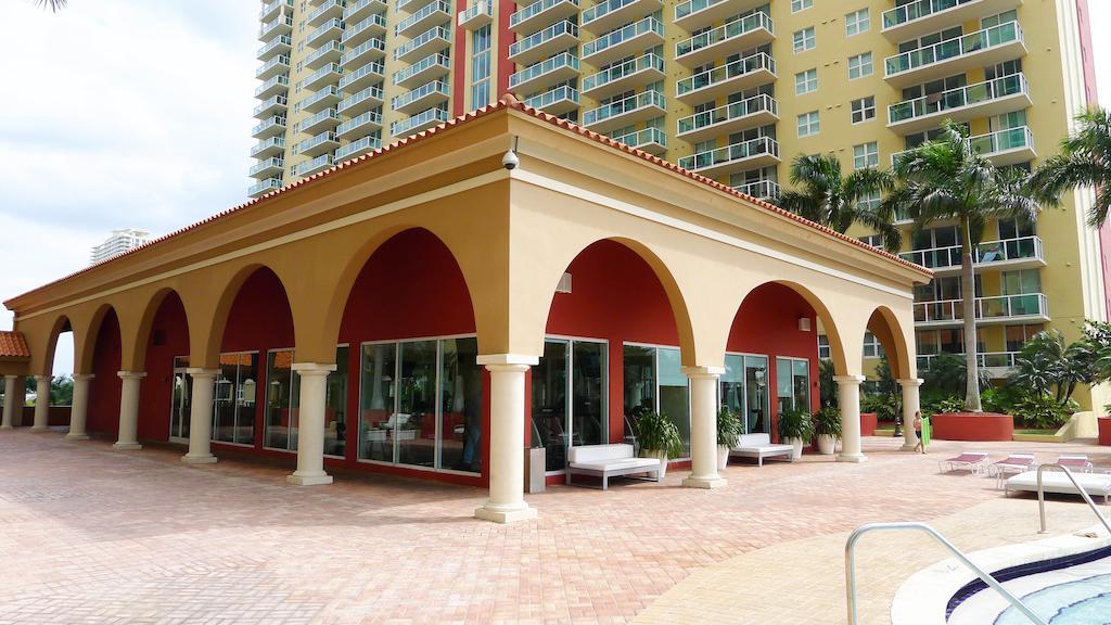 Miami Waterfront Apartments 阳光岛滩 外观 照片