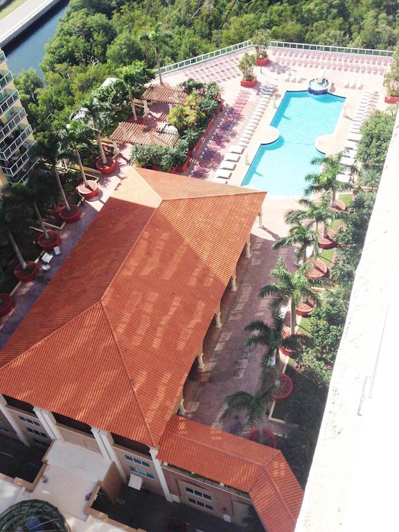 Miami Waterfront Apartments 阳光岛滩 外观 照片