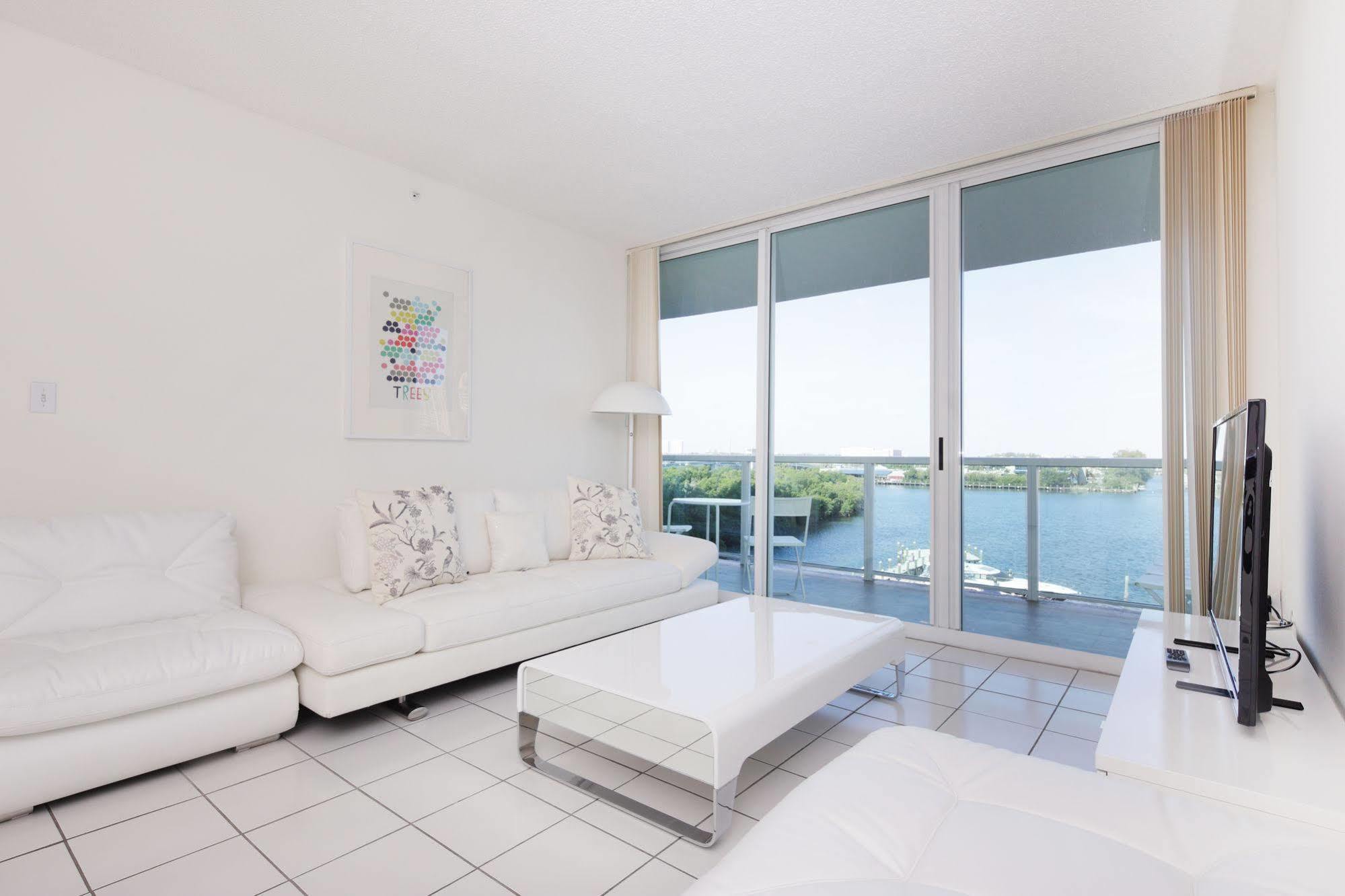 Miami Waterfront Apartments 阳光岛滩 外观 照片
